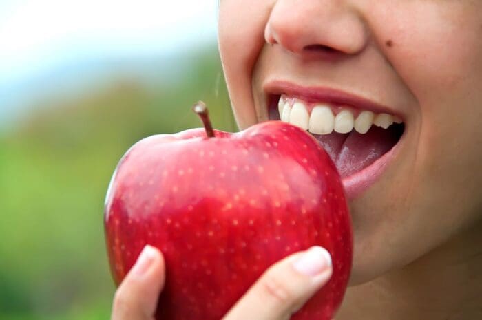 foods that improve gum health